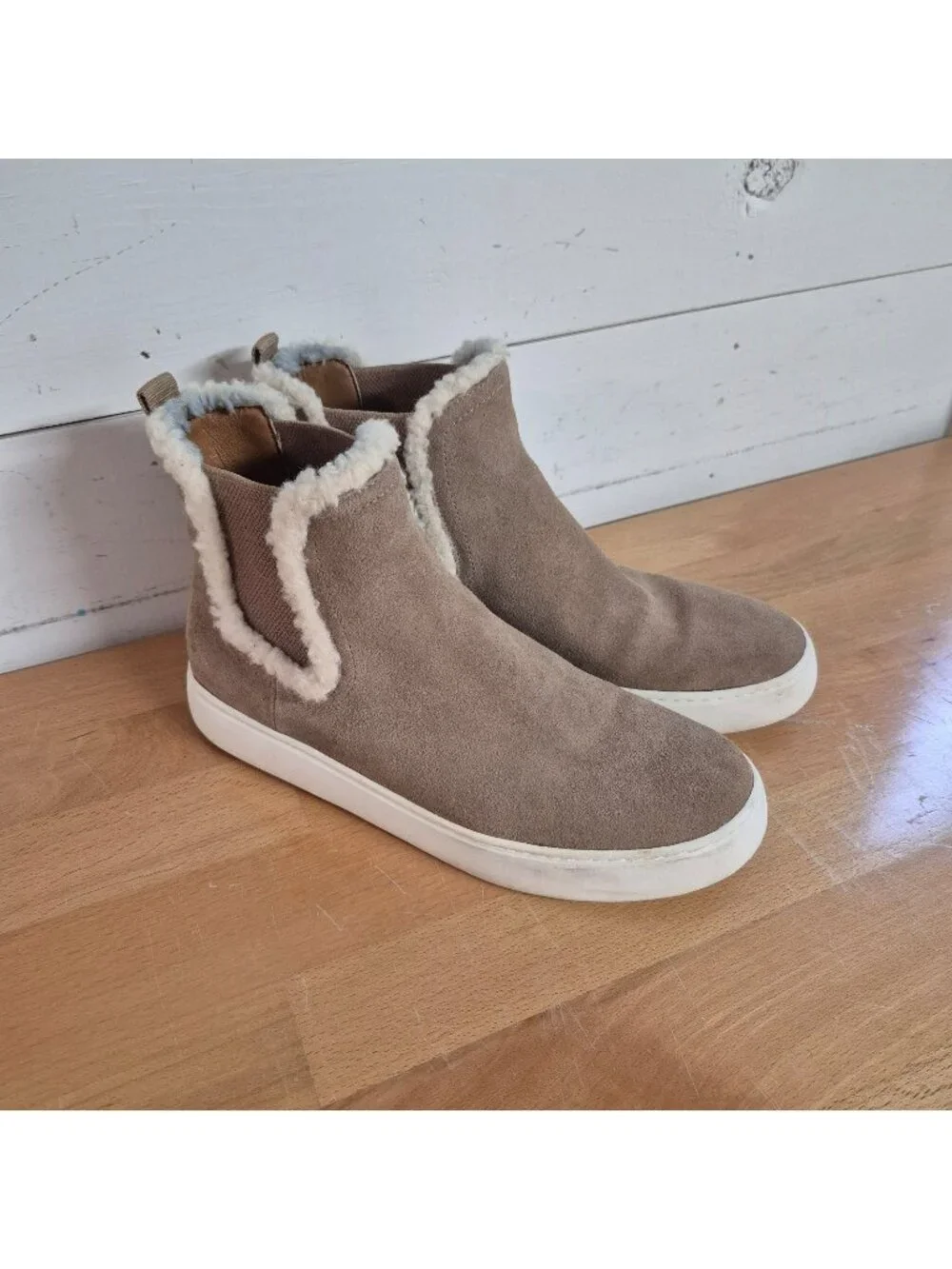 Lucky brand Womens Faux Fur-Lined Suede Slip-On Ankle Boots Size 8.5M - Picture 1 of 9
